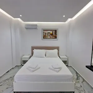 https://apartments-margarita-ksamil.albaniahotels.org