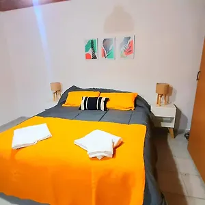 Сasa de vacaciones Casa Ideal Turistas En Mendoza, Ubicacion Perfecta, Patio Con Parrilla Y Parking Privado Gratis A 100 Mts, Mendoza